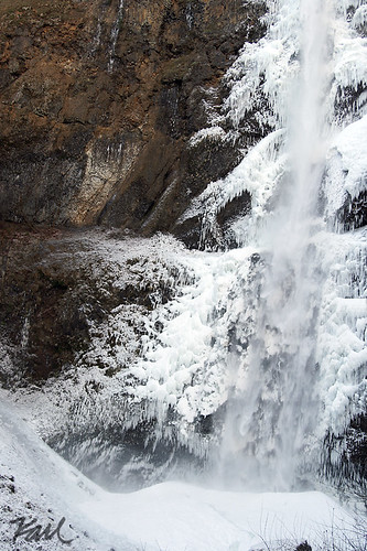Frozen Multnomah Falls detail