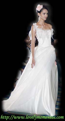 Divine Couture wedding gown via Flickr Divine Couture Malaysia based in 