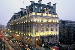 アフタヌーンティーで人気のホテル ザ　リッツ　ロンドン