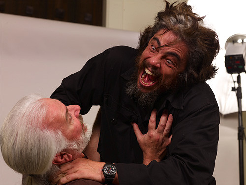 Benicio del Toro ahorcando a su maquillista 