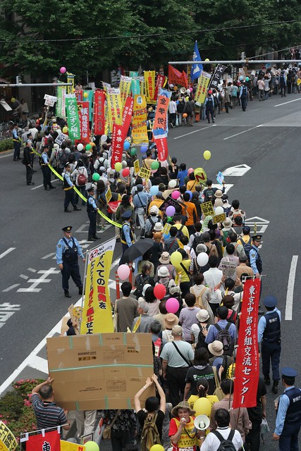 611 shinjuku STOP nuclear power plant demo! : 11 June 2011