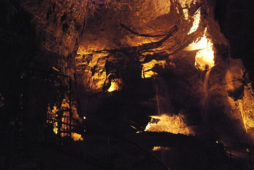 Dan-Yr-Ogof's Caves 09.jpg