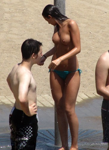amateur naked public nude sites pics: woman,  praia, beach,  topless,  nudist,  plage,  bikini,  strand,  shower,  playa,  breasts,  girl,  nipple,  tits,  plaja,  boobs