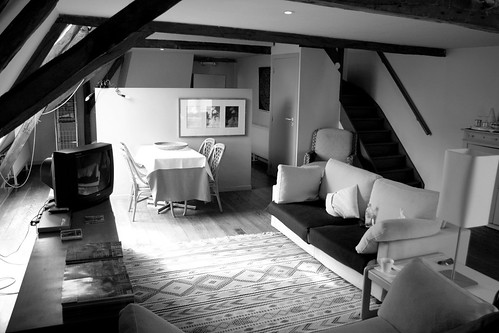 Downstairs lounge in BnB bw