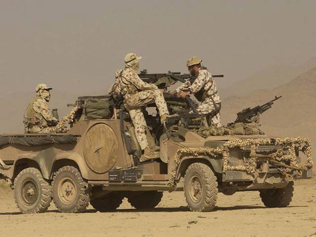 2001 afghanistan 6x6 army desert military british sas landrovers specialairservice lrpv longrangepatrolvehicles