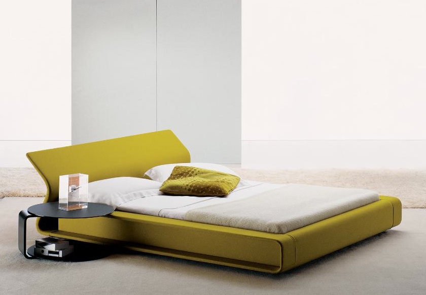 MOLTENI & CO - CLIP bed by Patricia Urquiola