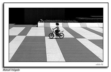 la ciclista del ajedrez, foto de Manuel H
