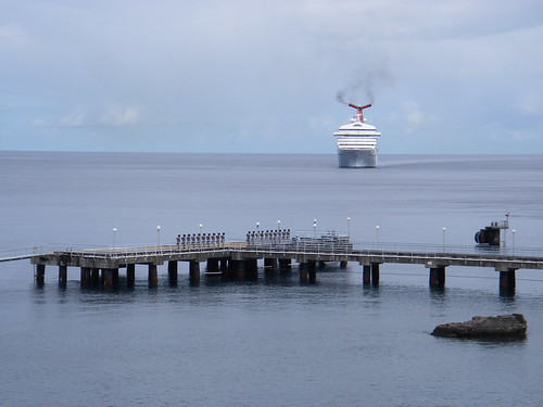 Cruise Ship Arriving at Roseau ©  Jean & Nathalie