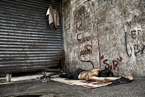  Pinoy Filipino Pilipino Buhay  people pictures photos life Philippinen  菲律宾  菲律賓  필리핀(공화국) Philippines man, street, sidewalk, scene, sleeping   