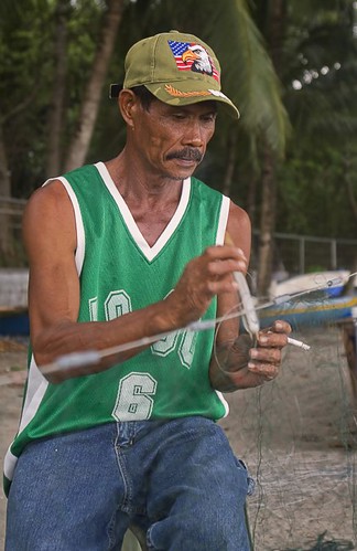  Pinoy Filipino Pilipino Buhay  people pictures photos life Philippinen  菲律宾  菲律賓  필리핀(공화국) Philippines dumaguete fisherman net mending   