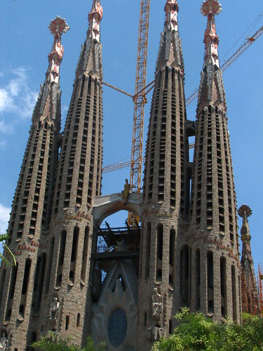 front view of La Sagrada Familia