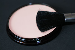 Face Powder with Applicator Brush