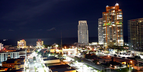 South Beach Miami - flickr/alvez