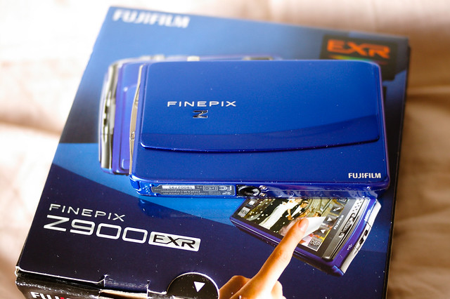 FUJIFILM FinePix Z900EXR