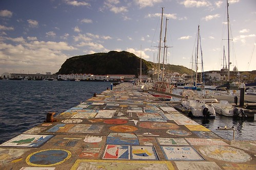 Pinturas no molhe-Uma tradição-Horta-Faial-Açores