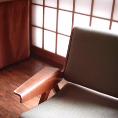 【写真】ミニデジで撮影した前川國男邸の椅子