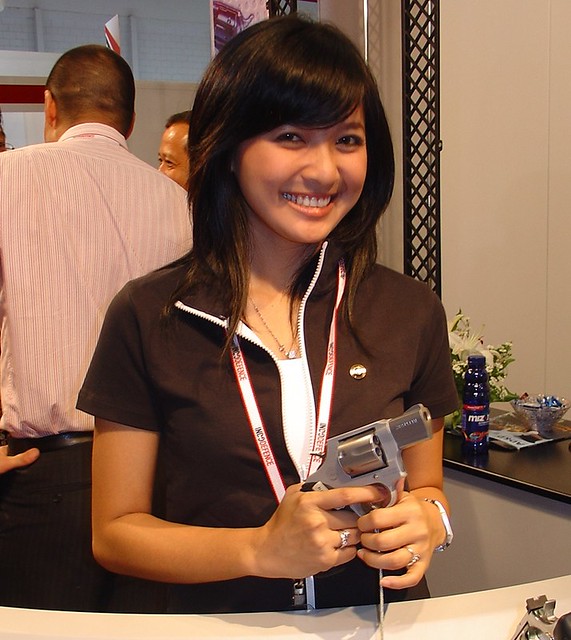 Indonesian Cewek - Beauty with a gun! | Flickr - Photo Sharing!