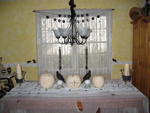 Halloween dining room
