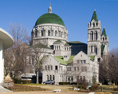 Cathedral Basilica of Saint Louis, in Saint Louis, Missouri - exterior.jpg
