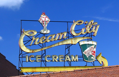 Cream City Ice Cream neon sign