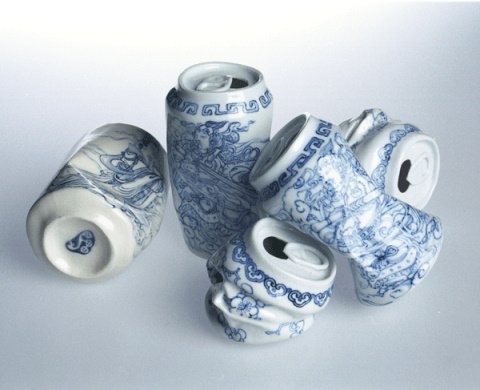 青陶瓷的現今用途：汽水罐