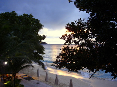Sunset on Anse Beauvallon on Mahe (Seychelles)
