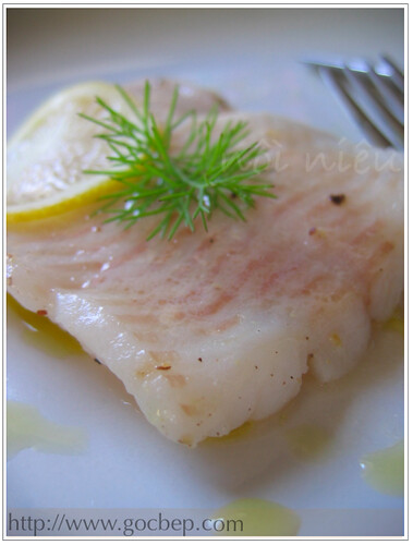 Sole fish with olive sauce
