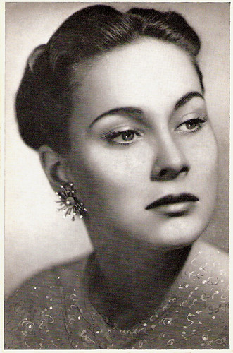 Strikingly beautiful actress Alida Valli 19212006 was Italy's Sweetheart 