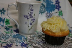 tea and lemon cupcake