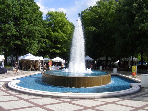 The fountain in Linn Park. acnatta/Flickr