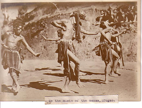 Igorots perform Ifugao Dance, Philippines 1911  Philippine Buhay Pinoy Noon old pictures photograph black and white Philippines  Filipino Pilipino  people photos life Philippinen     
