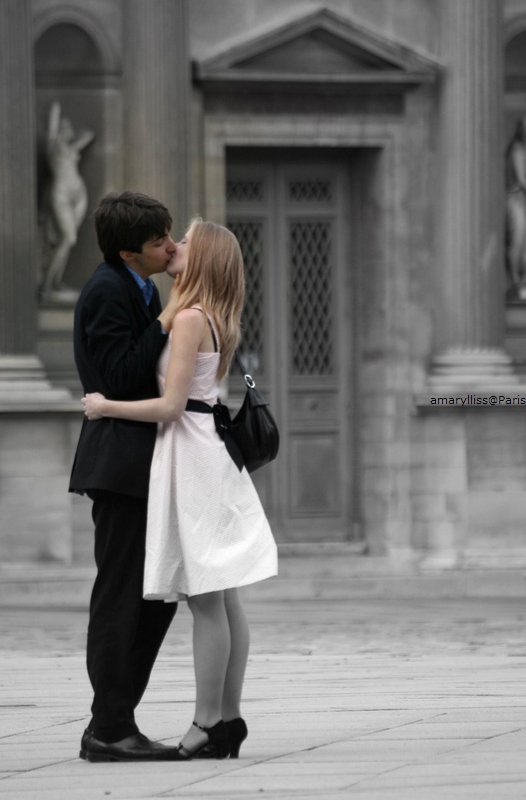 今年夏天，最深情的一吻，獻給巴黎！