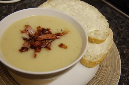 Butter bean soup with smoked bacon