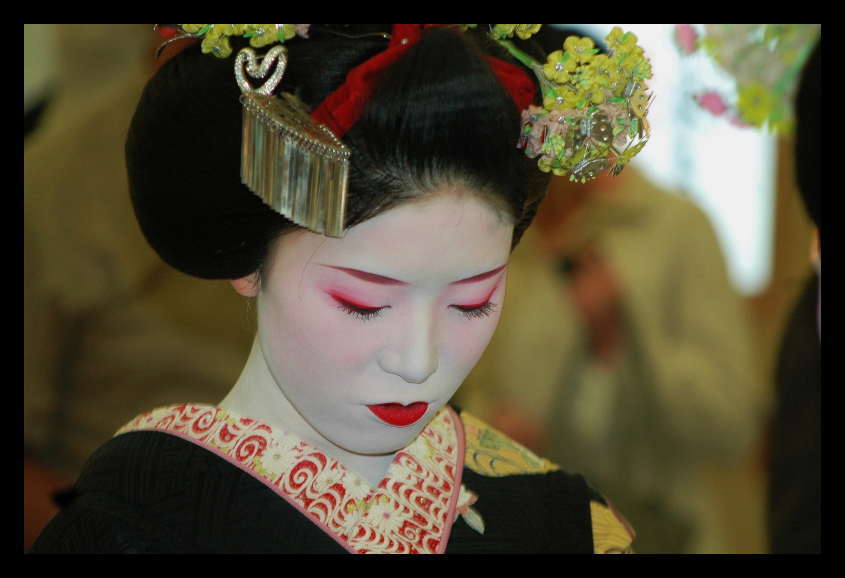 "Sad Geisha" by Robertwillem2 Flick'r Page (2800 x 1914 - 477 KB)