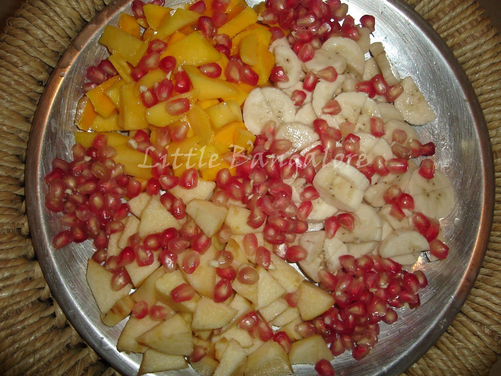 Fruits before adding to the mixture