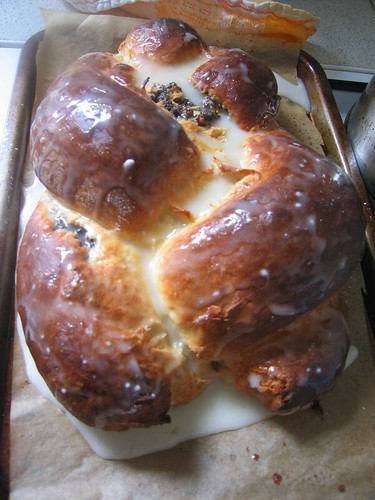 52/9 - Easter bread
