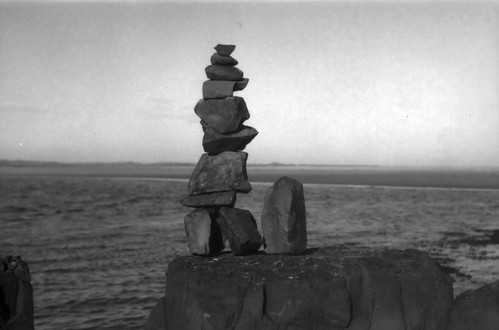 Stones double sea BW