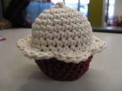 Crochet cupcake