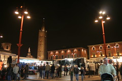 Mercato in Piazza Saffi a Forlì