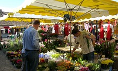 market day in Monpazier's public square