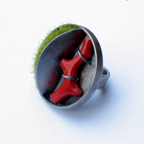 moss & coral ring by joannagollberg.