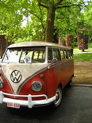 Hippie+Bus+-+a+Volkswagen+Type+2+Van