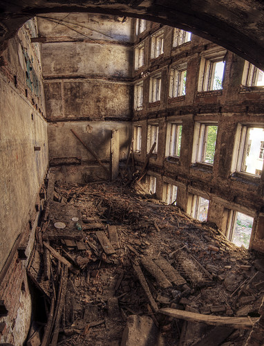 abandoned-09_hdr-m