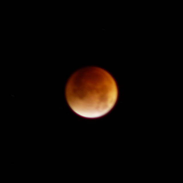 3. Lunar eclipse, 2007-08-28 09:59:28 UT (photographer: Michael McNeil)