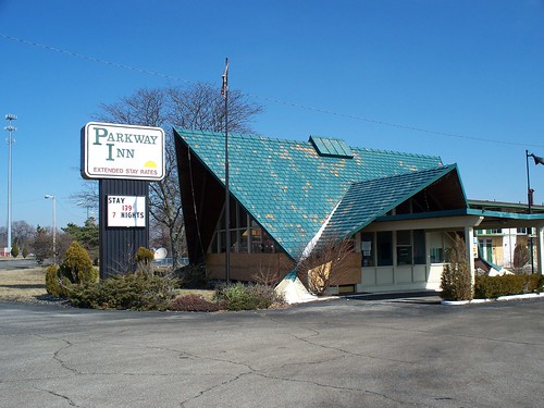 OH Dayton - Parkway Inn by scottamus.