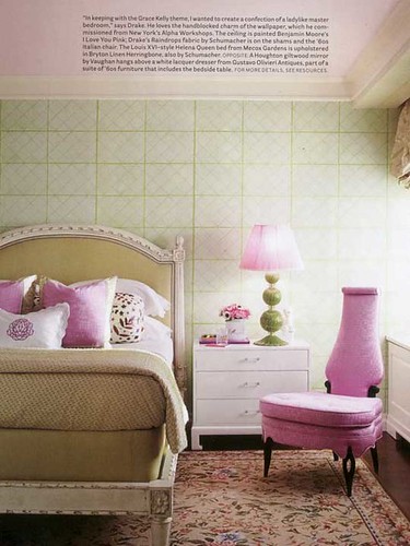 pink wallpaper room. pink room - louis XVII-style