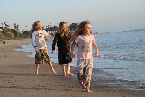 Kids playing in San Clemente State Beach 