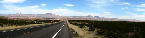 Smooth highway US70 near Safford, Arizona, USA