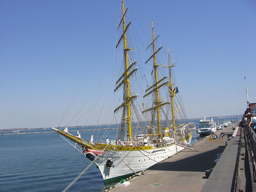 Sailsboat in Odessa Port ©  cubamemucho