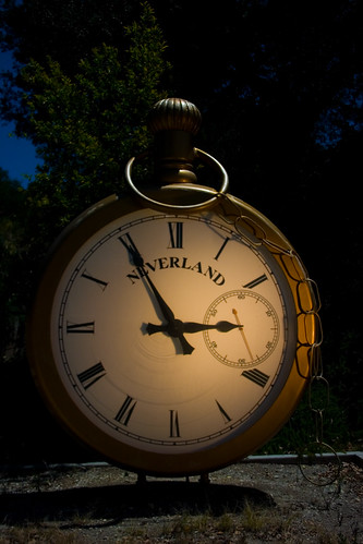 Neverland Station Clock